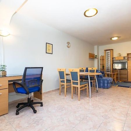 Апартаменты Sunny & Convenient On Dondoukov Blvd, 1 Bdr Zaimov София Экстерьер фото