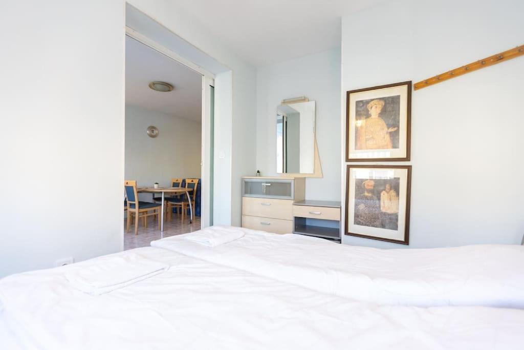 Апартаменты Sunny & Convenient On Dondoukov Blvd, 1 Bdr Zaimov София Экстерьер фото