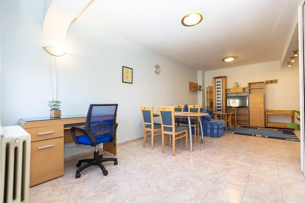 Апартаменты Sunny & Convenient On Dondoukov Blvd, 1 Bdr Zaimov София Экстерьер фото